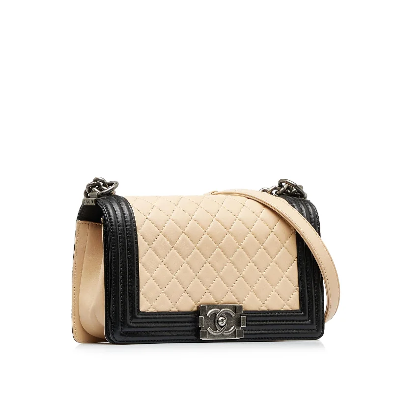 Chanel Medium Bicolor Boy (48d4Cn)