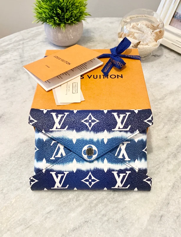 LOUIS VUITTON 2020 Monogram LIMITED EDITION Escale Medium Kirigami Pochette In Blue